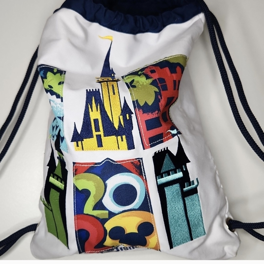 NWT Disney White drawstring Backpack w/Colorful Castle Design Adorable Multi Use